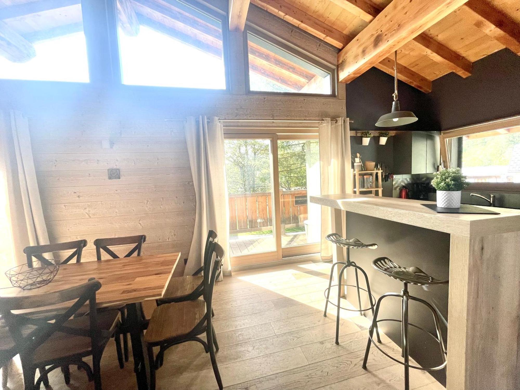 Chalet Le Petit Nicolas, Jacuzzi, Vue Mont Blanc Шамоні Екстер'єр фото